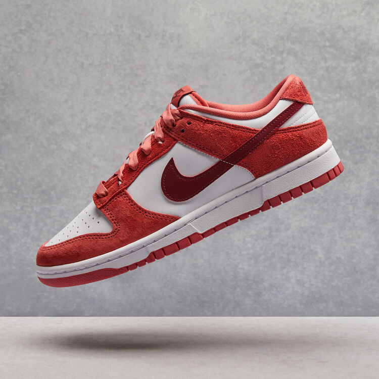 Dunk Low 'Valentines Day' Shoes image number 0