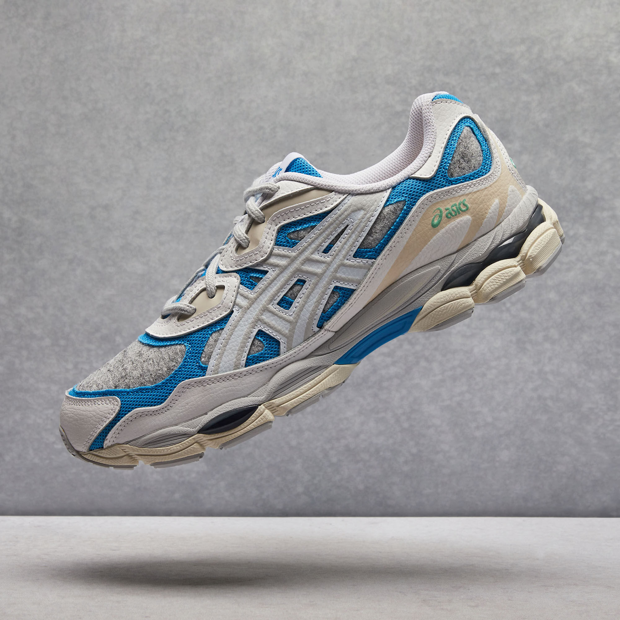 Tênis clearance asics tarash