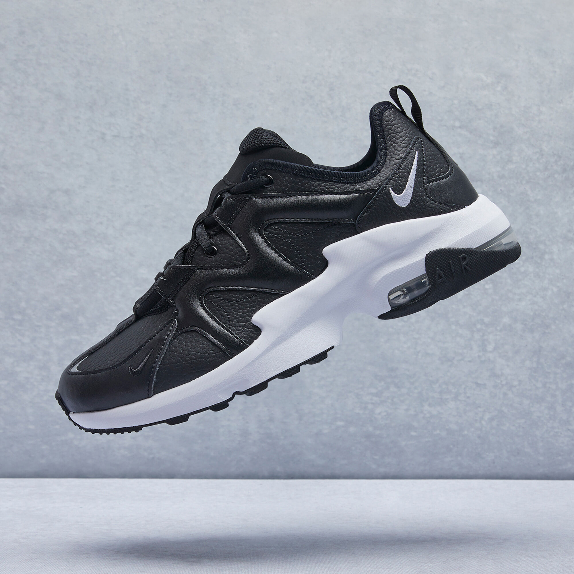 air max graviton sneakers