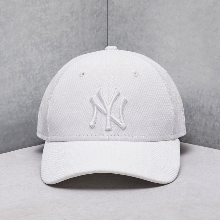 New York Yankees Essential 9FORTY Cap image number 0
