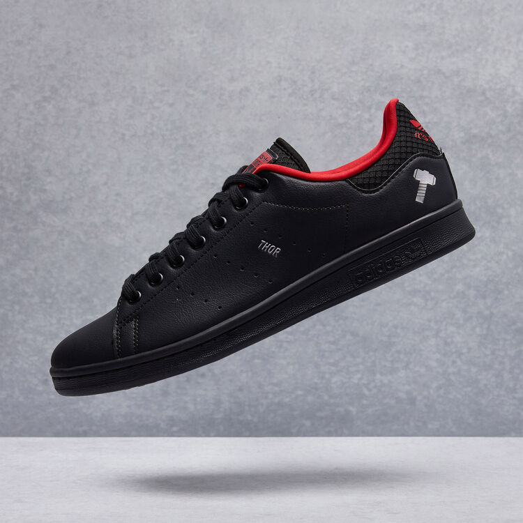 Marvel x Stan Smith Shoe image number 0