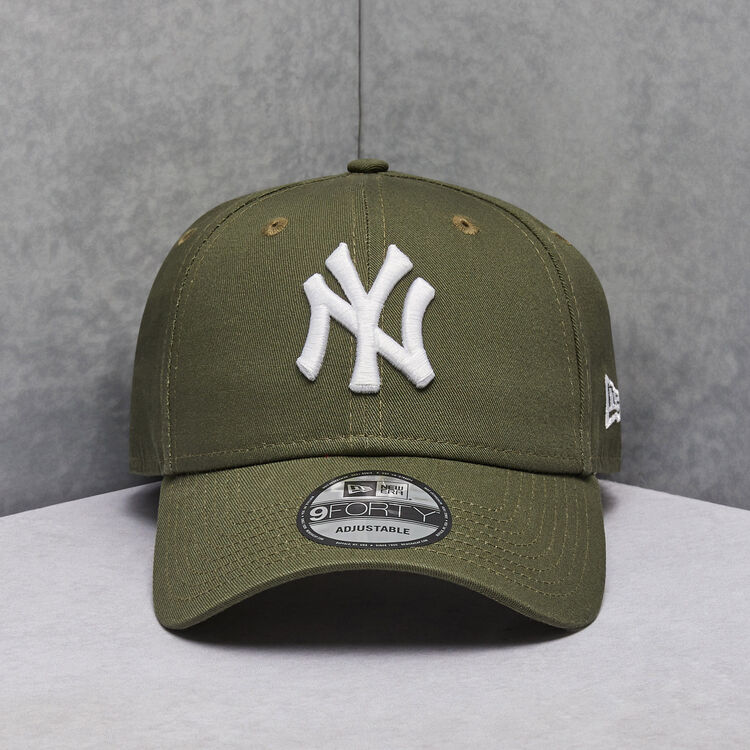 New York Yankees Essential 9FORTY Cap image number 0