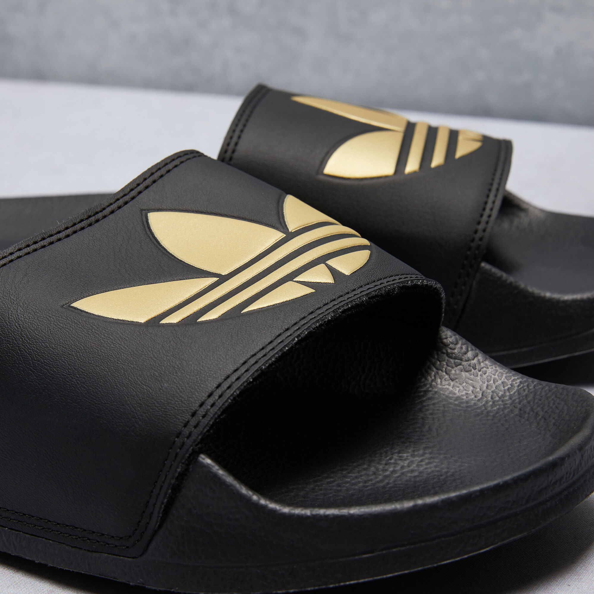 Womens adidas sale adilette slides