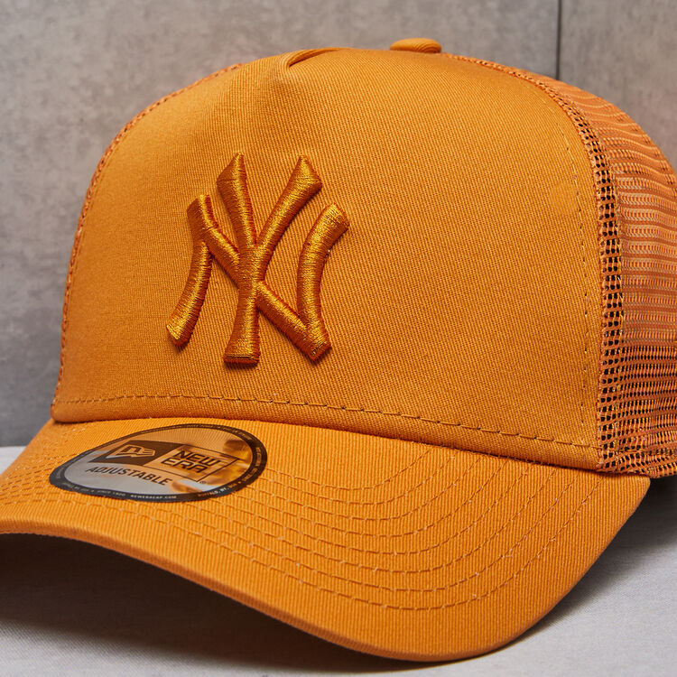New York Yankees tonal mesh trucker caps-red –