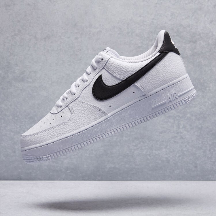 Air Force 1 '07 Shoe image number 0