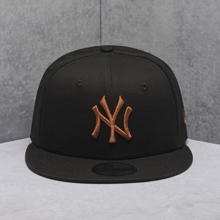 League Essential 9FIFTY New York Yankees Cap image number 0