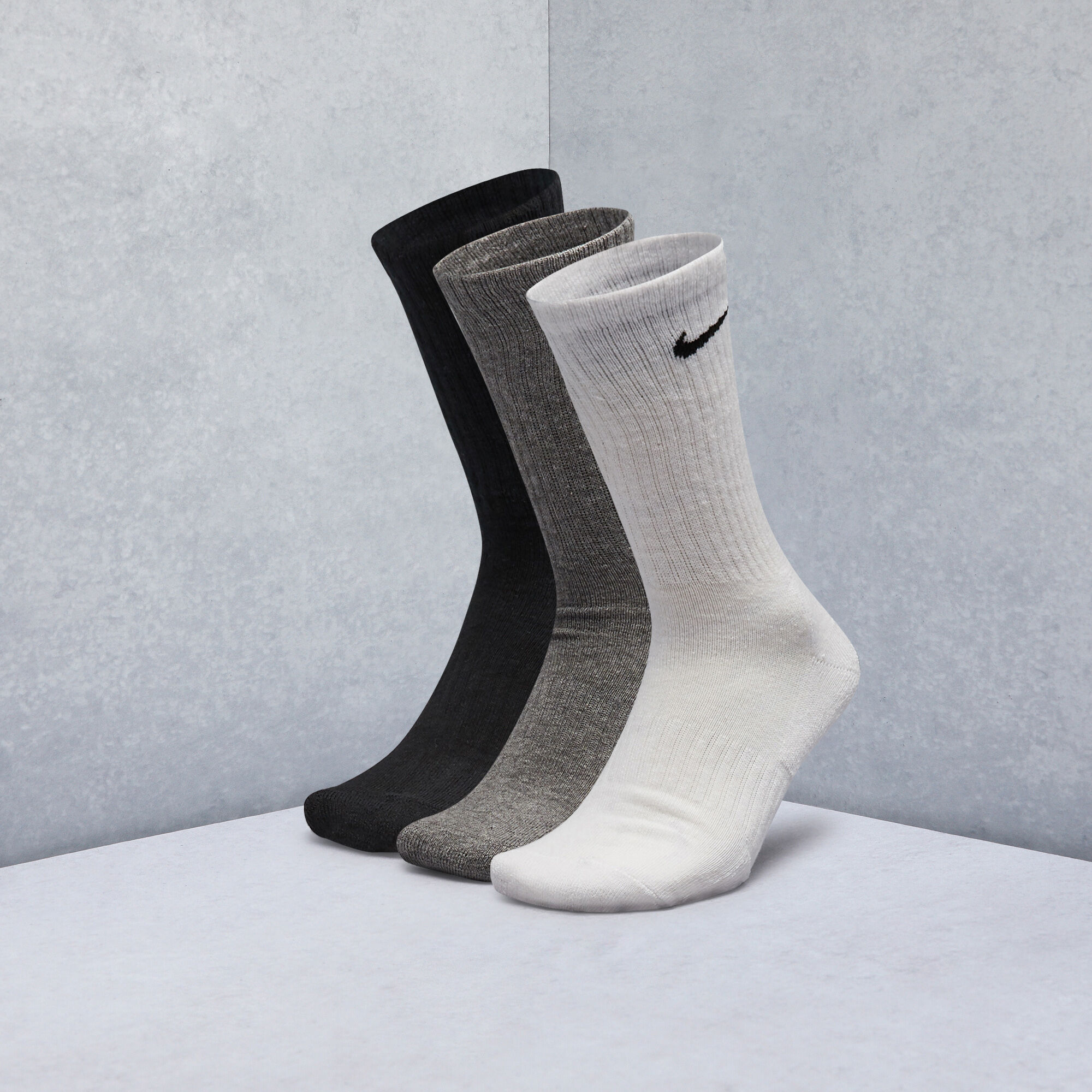 Nike dri fit crew socks clearance 3 pack