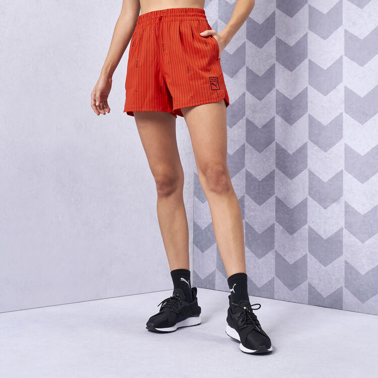 x VOGUE Woven Shorts image number 0