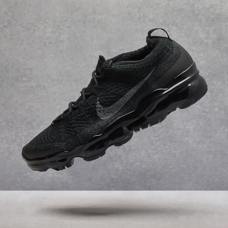 Air VaporMax 2023 Flyknit Shoes image number 0
