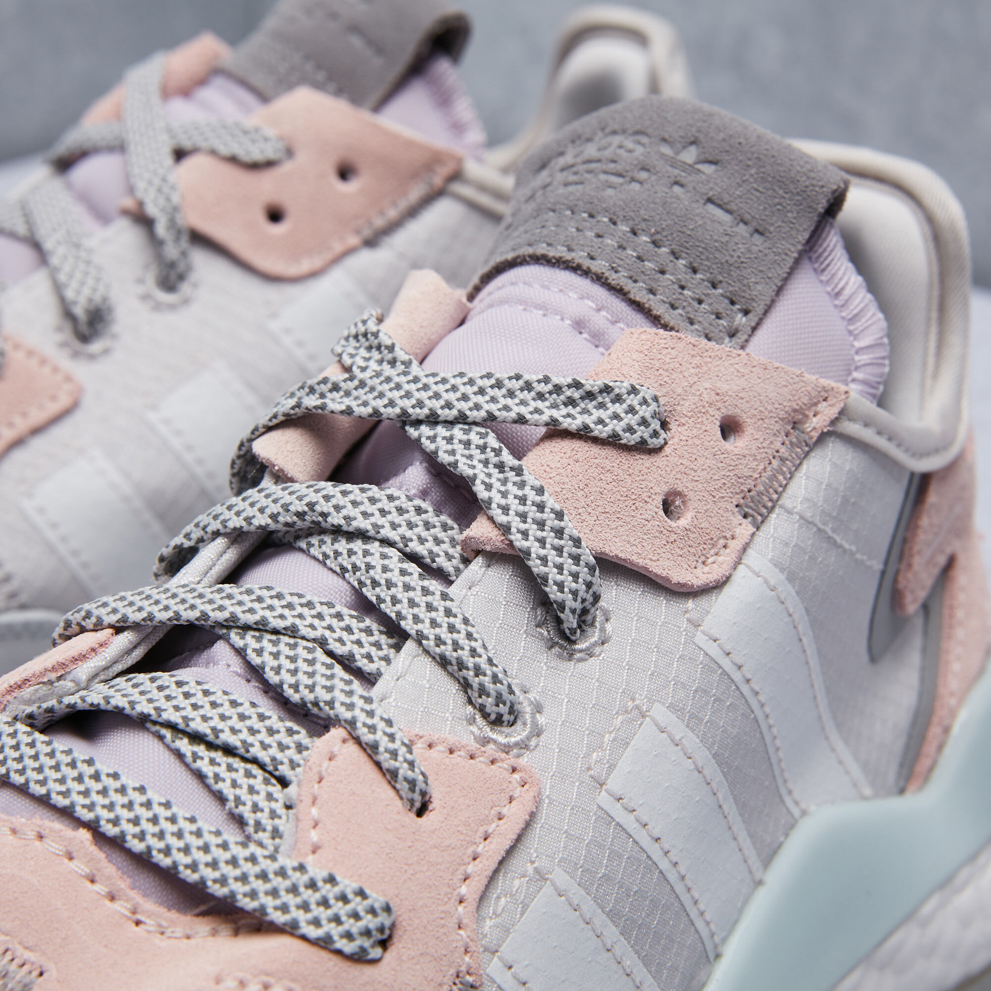 Adidas nite cheap jogger pink grey